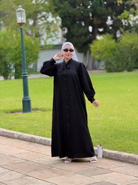 أسود
