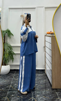 أزرق